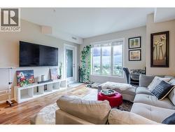 great natural light and view - 