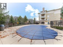 outdoor pool and hot tub - 