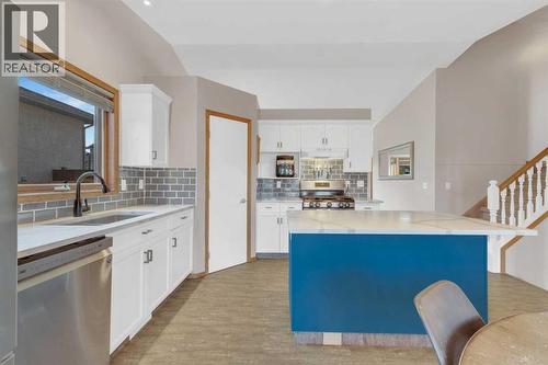 16 Parson Drive, Sylvan Lake, AB 