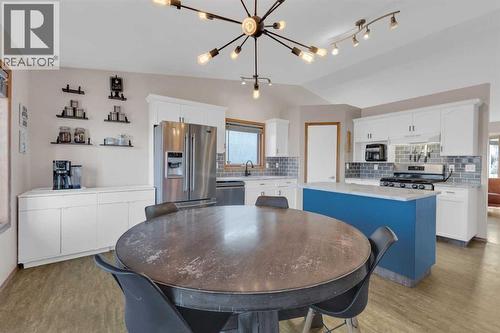 16 Parson Drive, Sylvan Lake, AB 