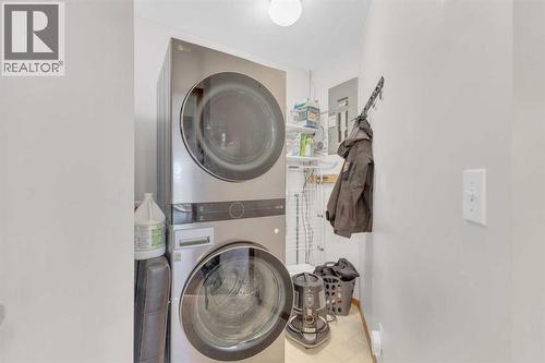 16 Parson Drive, Sylvan Lake, AB 