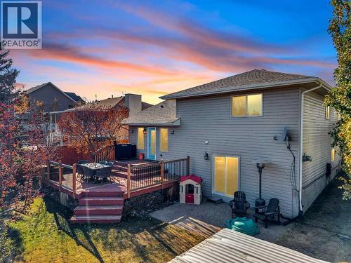 16 Parson Drive, Sylvan Lake, AB 