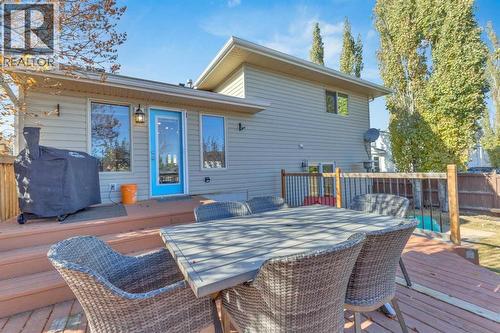 16 Parson Drive, Sylvan Lake, AB 