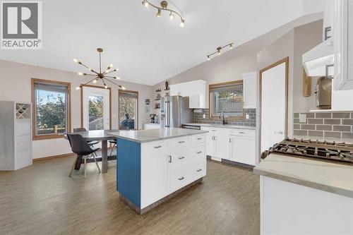 16 Parson Drive, Sylvan Lake, AB 