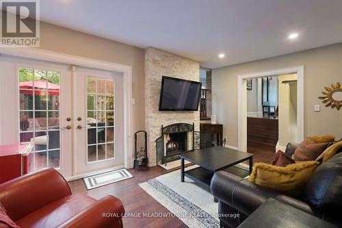 2818 Folkway Drive, Mississauga, ON - Indoor Photo Showing Living Room With Fireplace