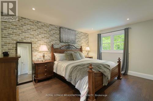 2818 Folkway Drive, Mississauga, ON - Indoor Photo Showing Bedroom