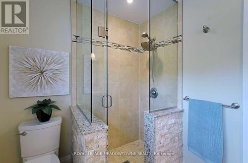 2818 Folkway Drive, Mississauga, ON - Indoor Photo Showing Bathroom