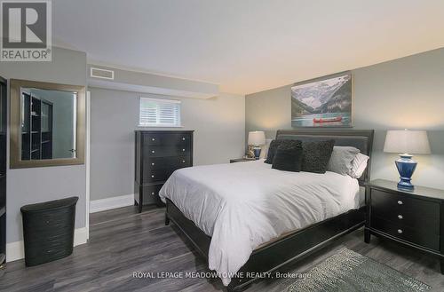 2818 Folkway Drive, Mississauga, ON - Indoor Photo Showing Bedroom