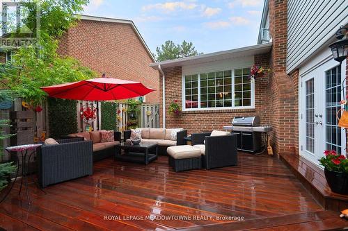 2818 Folkway Drive, Mississauga, ON - Outdoor With Deck Patio Veranda With Exterior