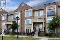 4 - 3135 BOXFORD CRESCENT  Mississauga, ON L5M 0X1