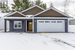 10 Peterson Street  Cambridge, NS B0P 1G0