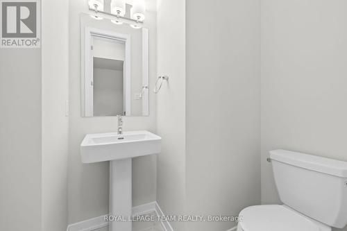 POWDER ROOM - 335 Catsfoot Walk, Ottawa, ON - Indoor Photo Showing Bathroom