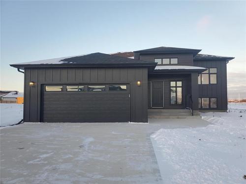 2 Wild Plum Lane  Steinbach, MB R5G 2Z1