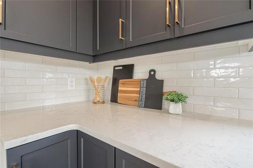 2 Wild Plum Lane, Steinbach, MB - Indoor Photo Showing Kitchen