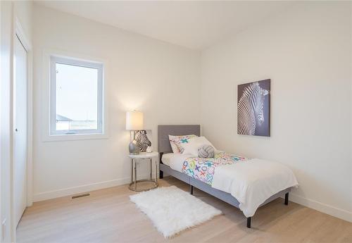 2 Wild Plum Lane, Steinbach, MB - Indoor Photo Showing Bedroom