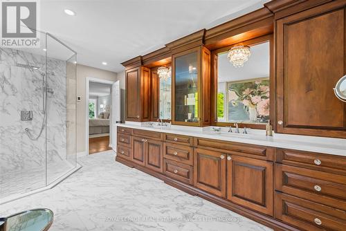 Spa-Inspired 6-PC Primary Ensuite w/Double Sinks - 2315 8 Sideroad, Burlington, ON - Indoor Photo Showing Bathroom