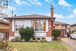 15 STEVENHARRIS DRIVE  Toronto, ON M9C 1T9