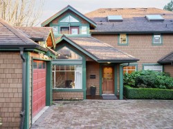 2-2573 Kilgary Pl  Saanich, BC V8W 1J2