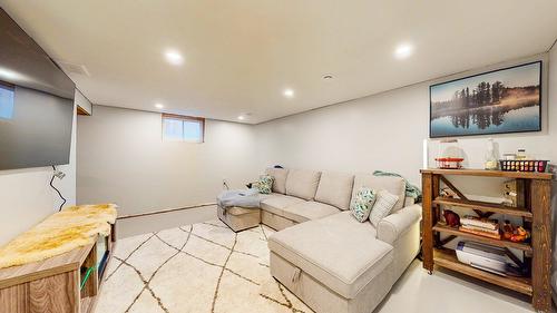 707 7Th  S Street, Cranbrook, BC - Indoor Photo Showing Other Room