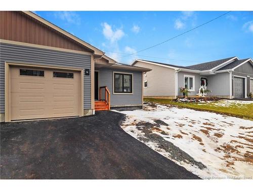 93 Attenborough Dr, Fredericton, NB 