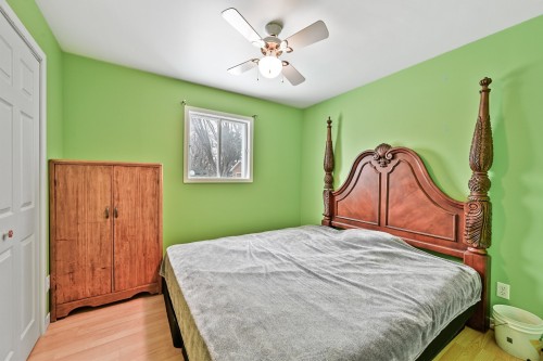 Chambre à coucher - 406 Rue Bernard, Saint-Alexandre, QC - Indoor Photo Showing Bedroom