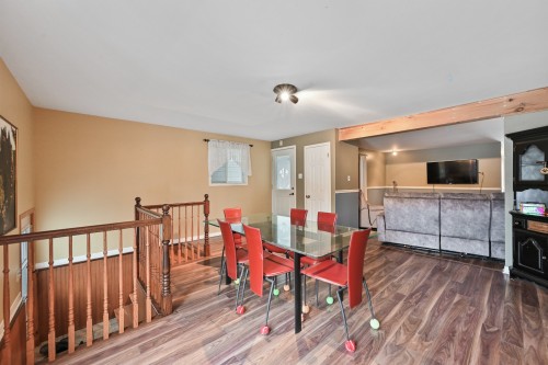Coin-repas - 406 Rue Bernard, Saint-Alexandre, QC - Indoor