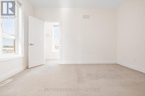 5 Gridiron Gate, Vaughan, ON - Indoor Photo Showing Other Room