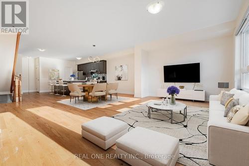 5 Gridiron Gate, Vaughan, ON - Indoor Photo Showing Living Room