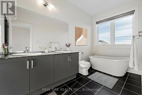 5 Gridiron Gate, Vaughan, ON - Indoor Photo Showing Bathroom