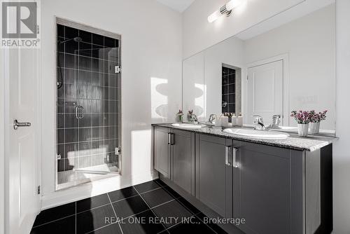 5 Gridiron Gate, Vaughan, ON - Indoor Photo Showing Bathroom