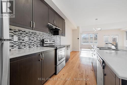 5 Gridiron Gate, Vaughan, ON - Indoor Photo Showing Kitchen With Stainless Steel Kitchen With Double Sink With Upgraded Kitchen