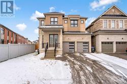 49 WESTLAKE CRESCENT  Bradford West Gwillimbury, ON L3Z 4K4