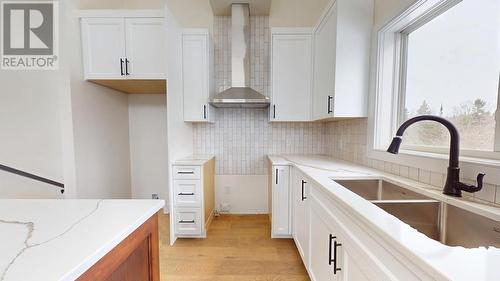 87 Anderson Rd, Sault Ste. Marie, ON - Indoor Photo Showing Kitchen With Double Sink