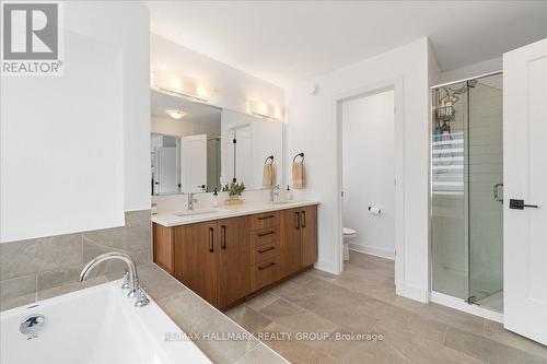 6461 Renaud Road, Ottawa, ON - Indoor Photo Showing Bathroom