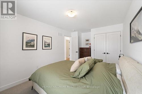 6461 Renaud Road, Ottawa, ON - Indoor Photo Showing Bedroom