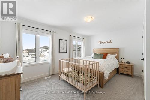 6461 Renaud Road, Ottawa, ON - Indoor Photo Showing Bedroom