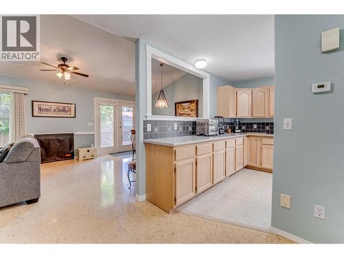 3485 Rosedale Avenue Unit# 10, Armstrong, BC - Indoor Photo Showing Kitchen