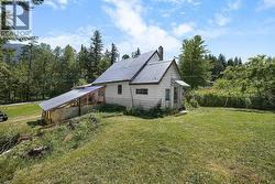 15781 PETERS Road  Crawford Bay, BC V0B 1E0