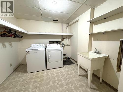 9016 98A Avenue, Fort St. John, BC - Indoor Photo Showing Laundry Room