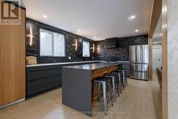 33 COG HILL DRIVE  Vaughan, ON L4K 1M6