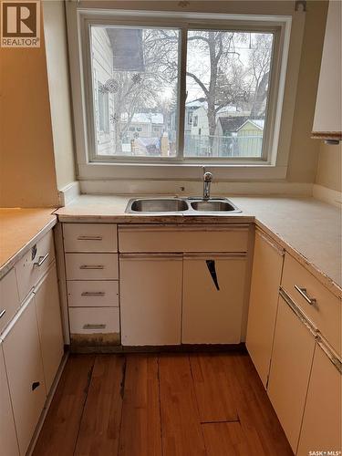 745 Athol Street, Regina, SK - Indoor Photo Showing Kitchen With Double Sink