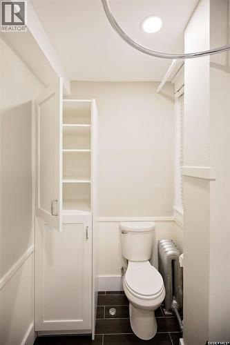 8 2201 14Th Avenue, Regina, SK - Indoor Photo Showing Bathroom