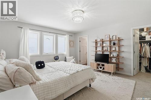 319 East Hampton Boulevard, Saskatoon, SK - Indoor Photo Showing Bedroom