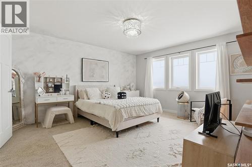 319 East Hampton Boulevard, Saskatoon, SK - Indoor Photo Showing Bedroom