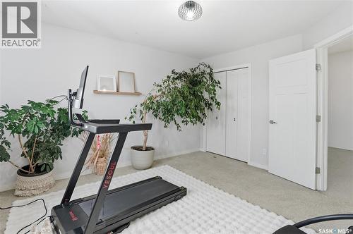 319 East Hampton Boulevard, Saskatoon, SK - Indoor
