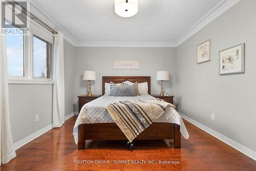 3353 Loyalist Drive, Mississauga, ON - Indoor Photo Showing Bedroom