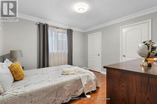 3353 Loyalist Drive, Mississauga, ON - Indoor Photo Showing Bedroom