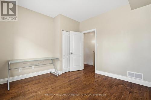 290 Cambridge Street, Ottawa, ON - Indoor Photo Showing Other Room