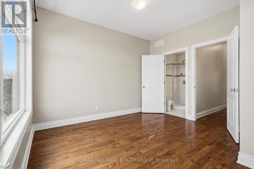 290 Cambridge Street, Ottawa, ON - Indoor Photo Showing Other Room