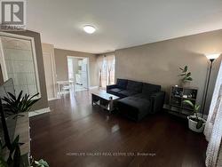 2ND FLOOR - 983 VICTORIA PARK AVENUE  Toronto, ON M4B 2J4